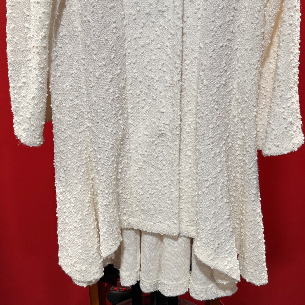 Gorgeous Joseph Ribkoff Ivory Textured Sequined Jacket w/ Lapel Collar - Picture 2 of 7